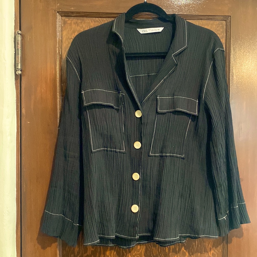 Super cute light blouse